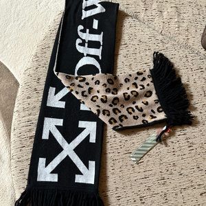 OFF-White Scarf